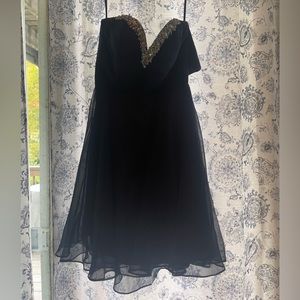 SHORT NAVY HOMECOMING DRESS